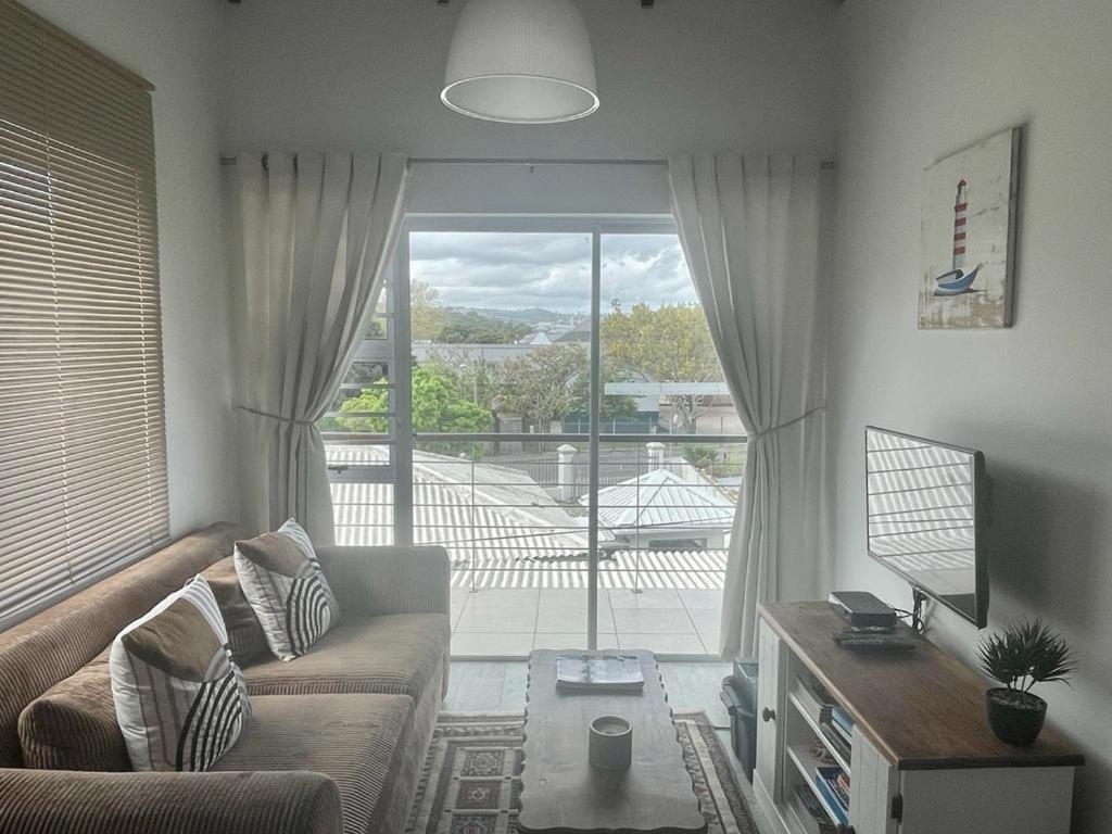 Апартаменти Perfect Knysna Getaway - Little Nest Studio Екстер'єр фото